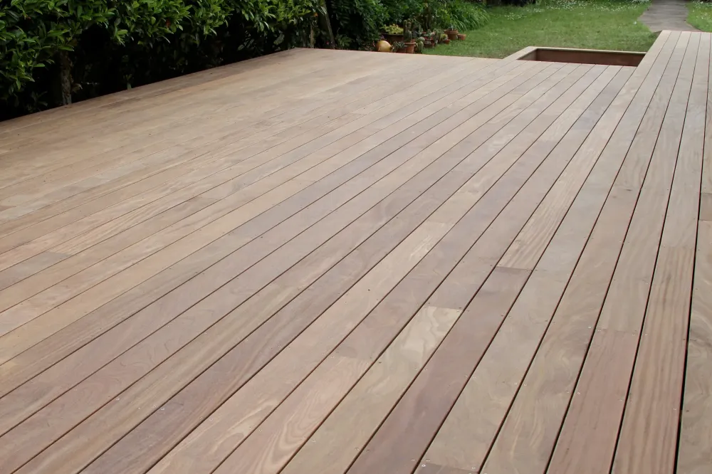 Terrasse bois : naturel ou composite ?
